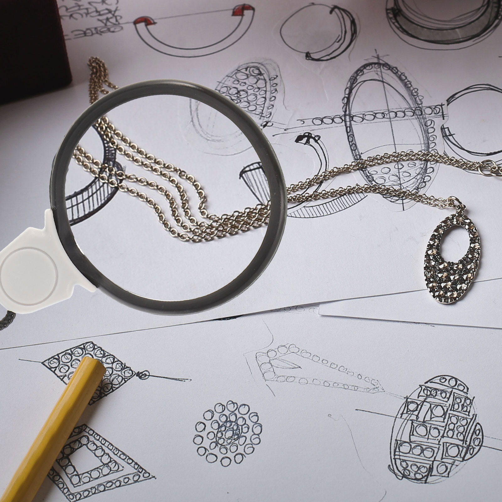 Jewelry Essentials Watches - Loupe de collier à suspendre avec